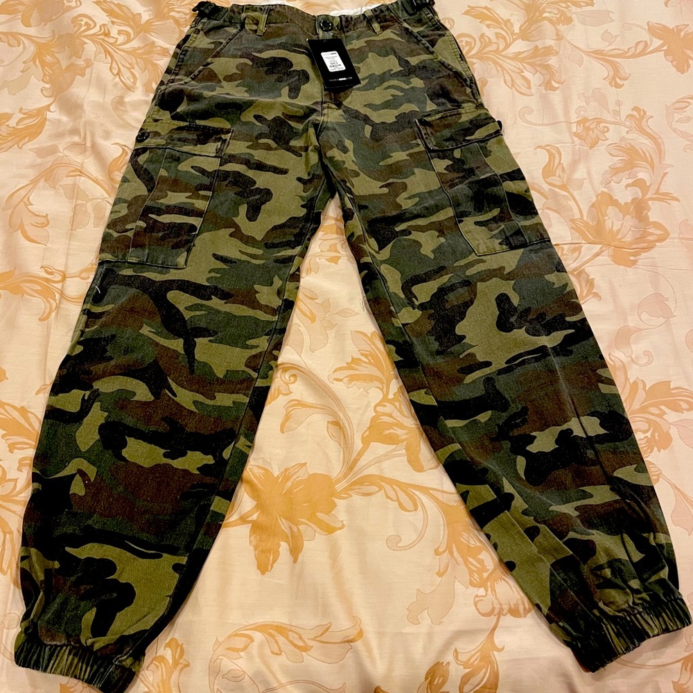 Sold out Oversized Camo fashionova pants